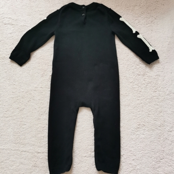 2/25 GAP skeleton knit onesieGAP - Picture 4 of 9